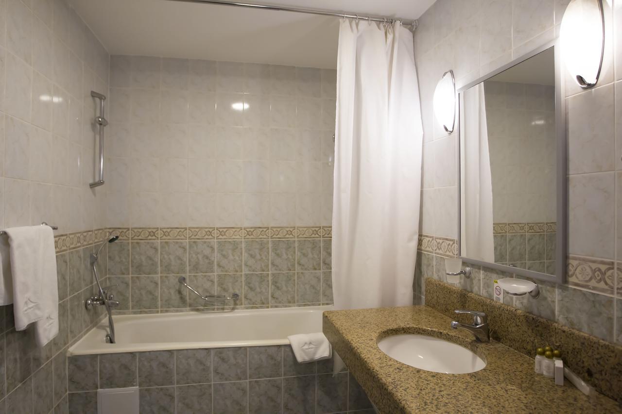 Atyrau Dastan Hotel Extérieur photo